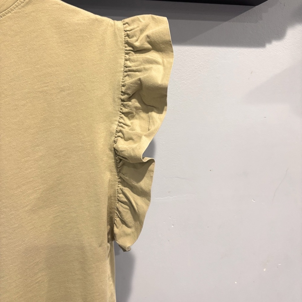 Zara light olive green tee.
Size M. - Picture 6 of 7